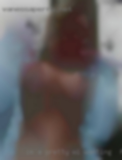 I'm a pretty, feminine, submissive WI wanting to fuck gurl.