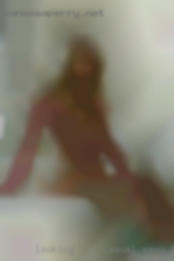 Looking for casual sex sexy females only.
